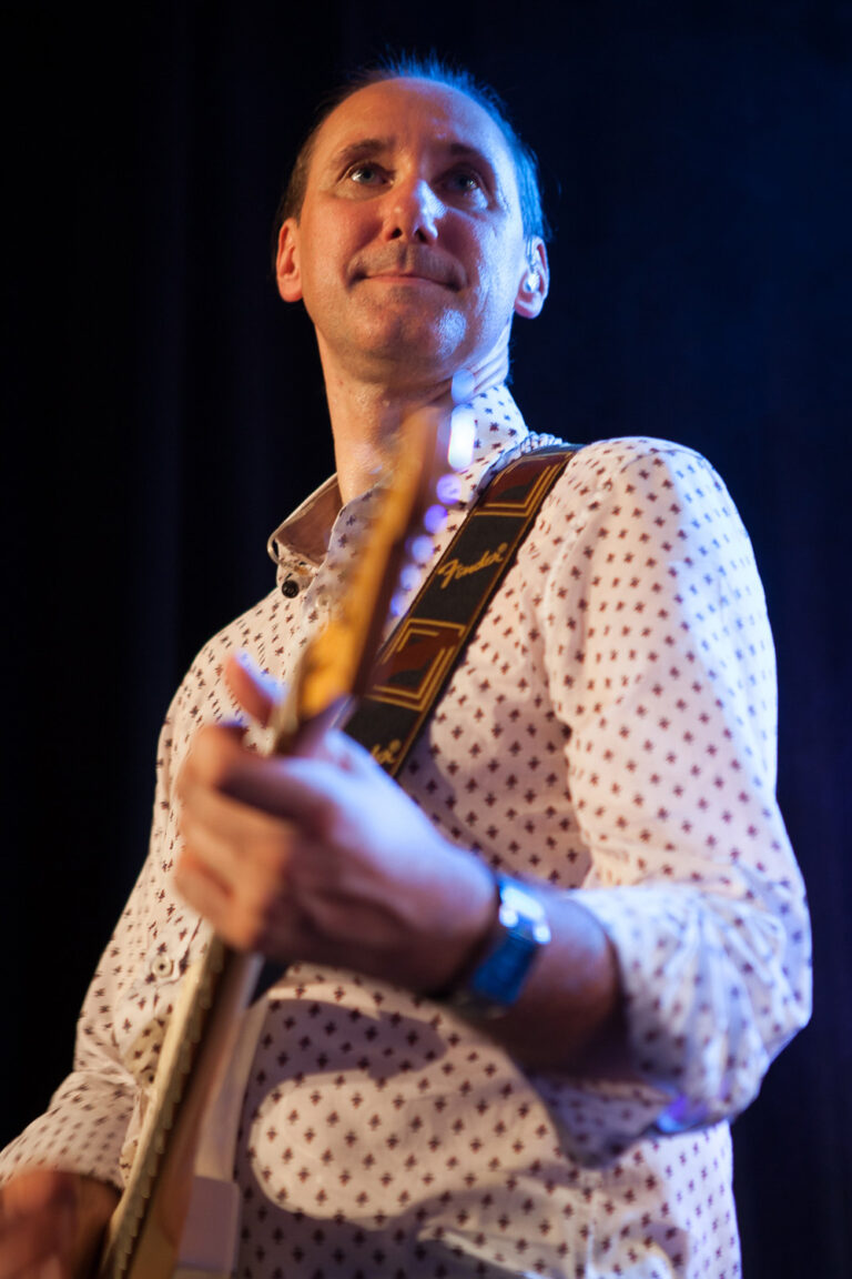 Marc an der Gitarre